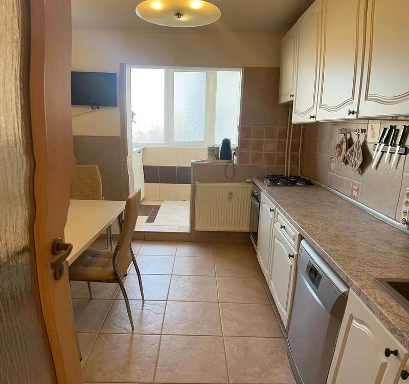 Berceni, 4 camere, 89 mp, 2 grupuri sanitare, bloc anvelopat,