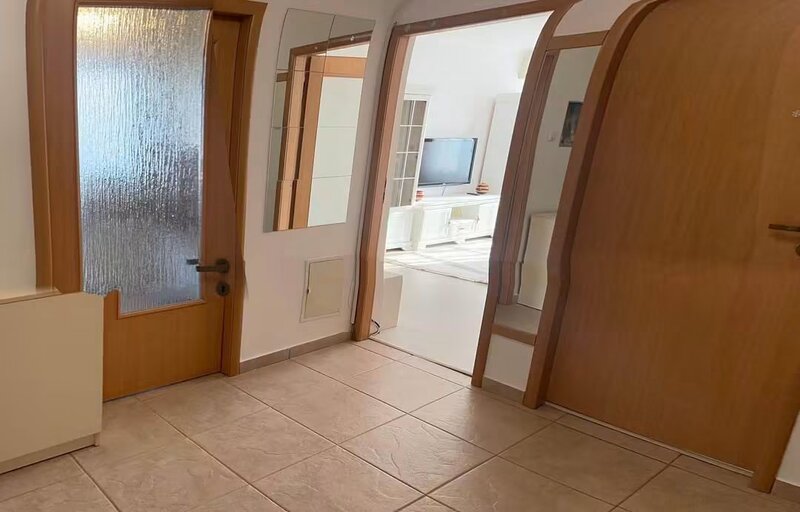 Berceni, 4 camere, 89 mp, 2 grupuri sanitare, bloc anvelopat,